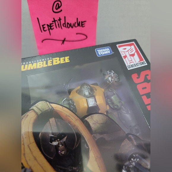 Hasbro Transformers Bumblebee Studio Series 82 Ratchet & 80 Brawn 2-Pack - Picture 8 of 8